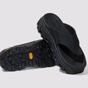 Brand new! P448 Black Platform Flip Flops, w dry bag included, women’s size 8.5!